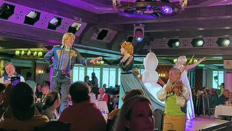 Arendelle: A Frozen Dining Adventure (Wish)