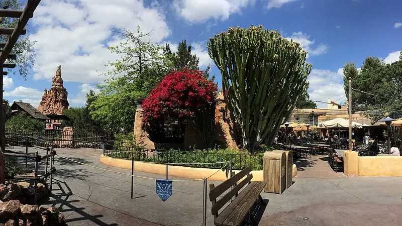 Frontierland / Critter Country